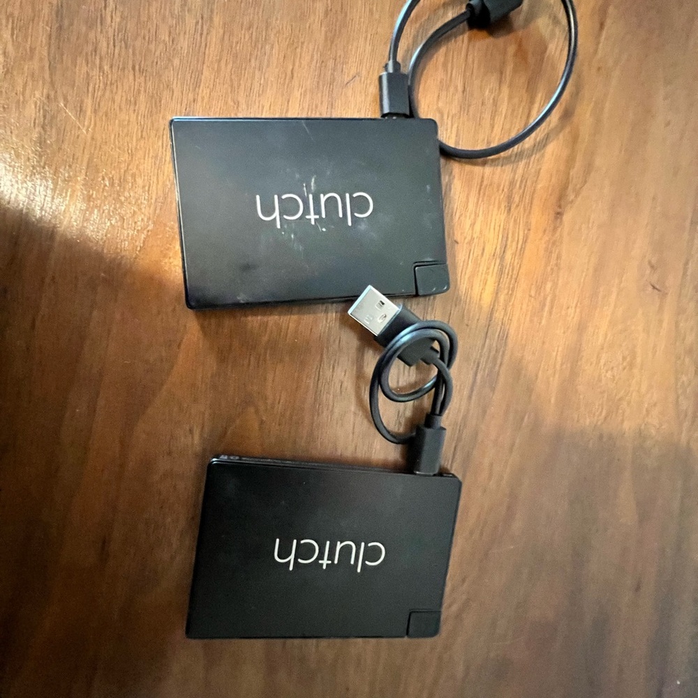 Clutch Portable Chargers - Picture 2 of 5